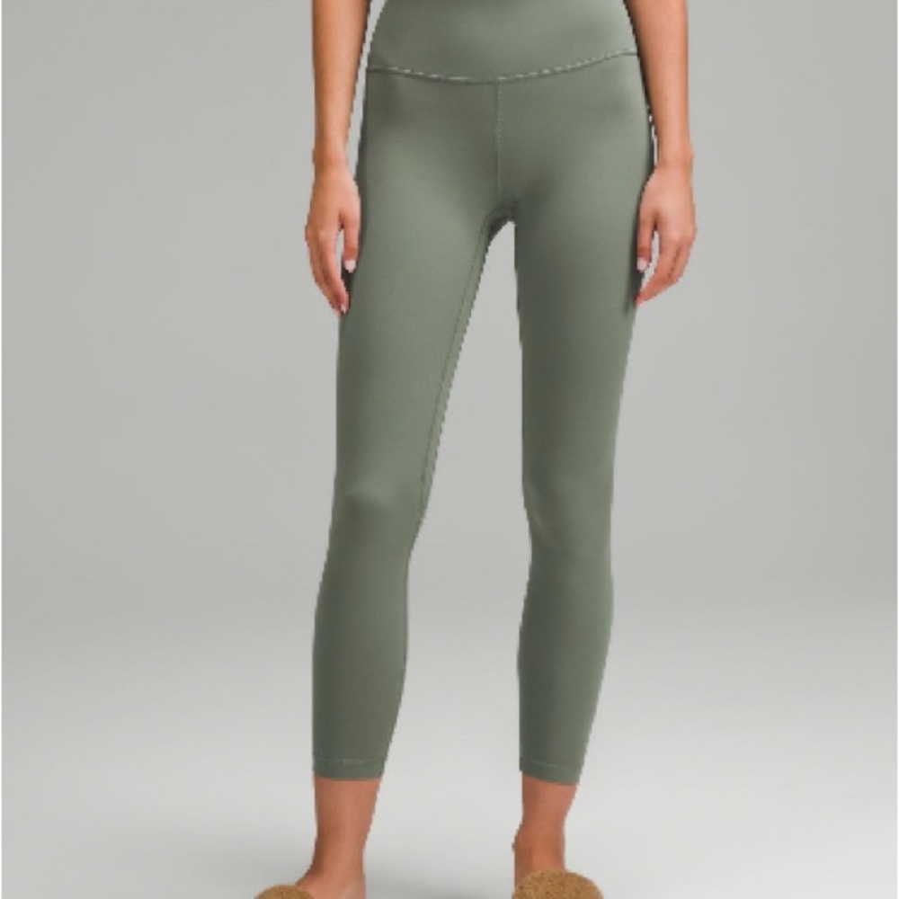 Lululemon Align 25” legging in Grey Eucalyptus size 4